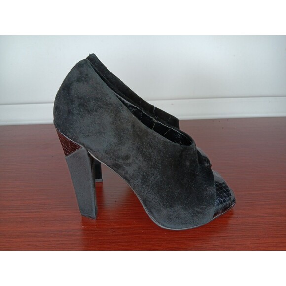 Charles Jourdan Paris Open-Toed Booties Heels Size 8.5 Black Suede EUC - Picture 3 of 9
